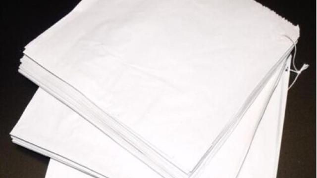 Unveiling the Chic Charm of White Paper Bags: A Minimalist’s Must-Have