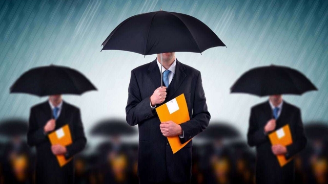 The Insider’s Guide to Choosing the Right Commercial Insurance Agency